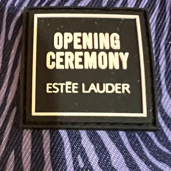 Estée Lauder Opening Ceremony Makeup Bag 8 1/2" x 5 1/2" x 1 1/2" purple - Picture 4 of 6